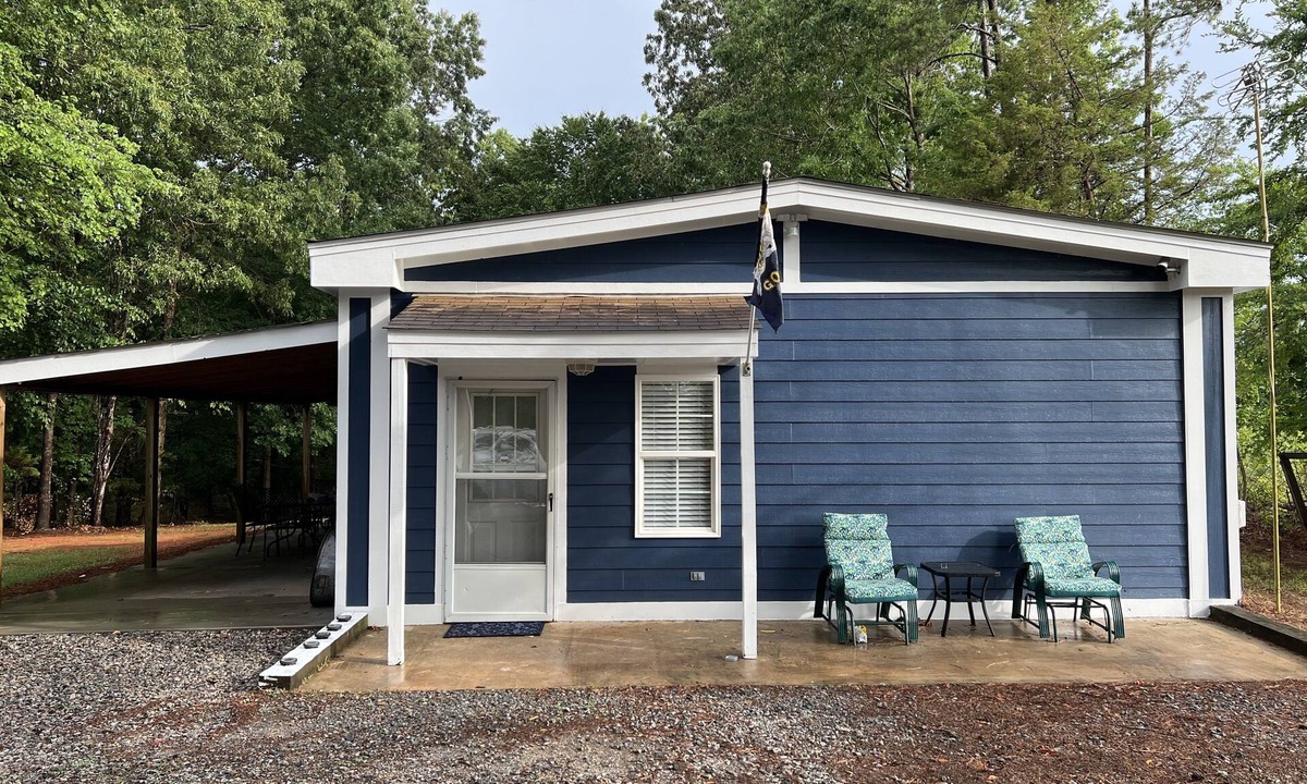 Wise House | Blue Tranquility at Lake Gaston