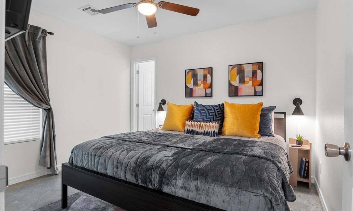 Catoosa House | Blue Whale Bungalow @ Route 66/Hard Rock Casino