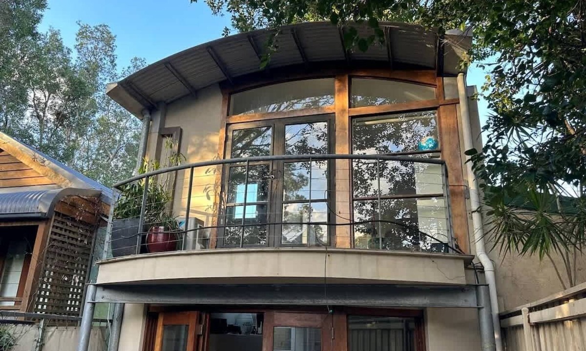 Annandale House | Blue Wren - Pet Friendly 3BR House with parking