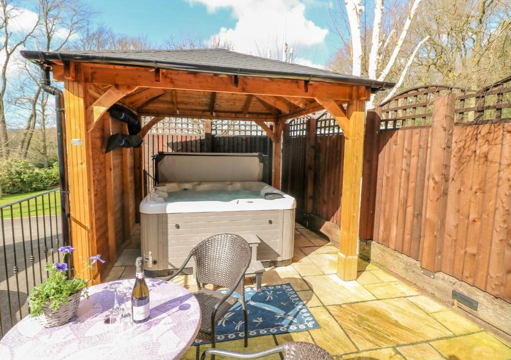 South Wingfield House | Bluebell Cottage