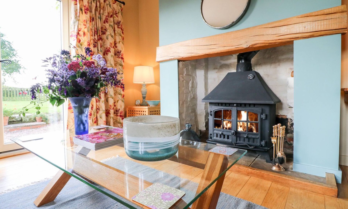 Rugeley Cottage | Bluebell Cottage