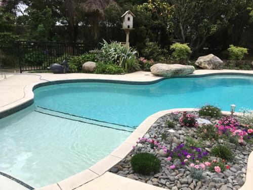 Longlands House | Bluebell Lodge and Cottage