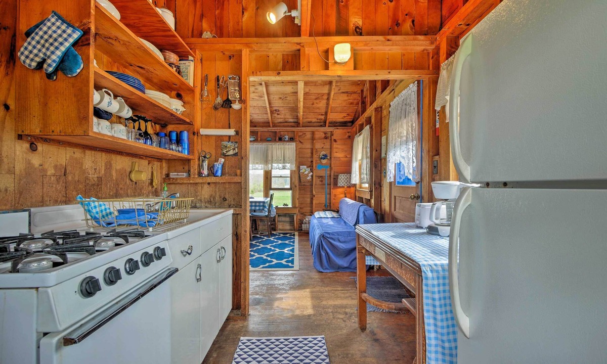 Waldoboro Cottage | 'Blueberry Cottage' on Scenic Back River Cove