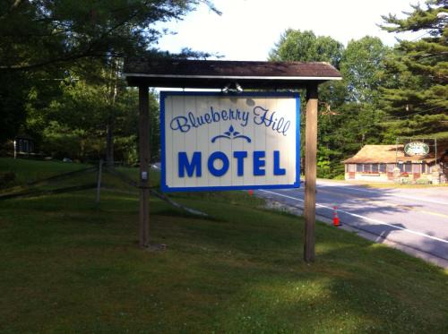 Long Lake Hotel | Blueberry Hill Motel