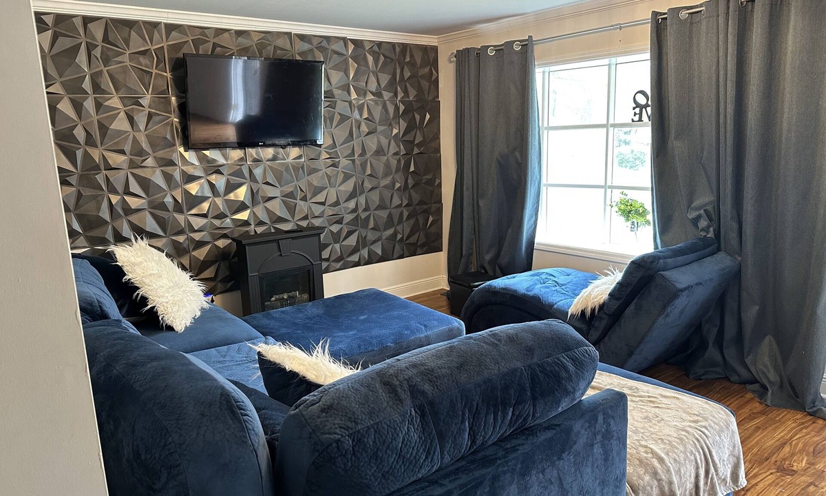 Church Street House | Blueberry peach retreat