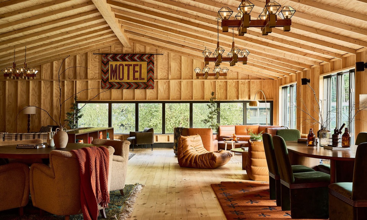 Stowe Area Hotel | Bluebird Cady Hill Lodge