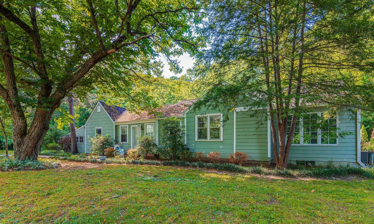 Woodbine House | Bluebird Cottage | House in Nashville