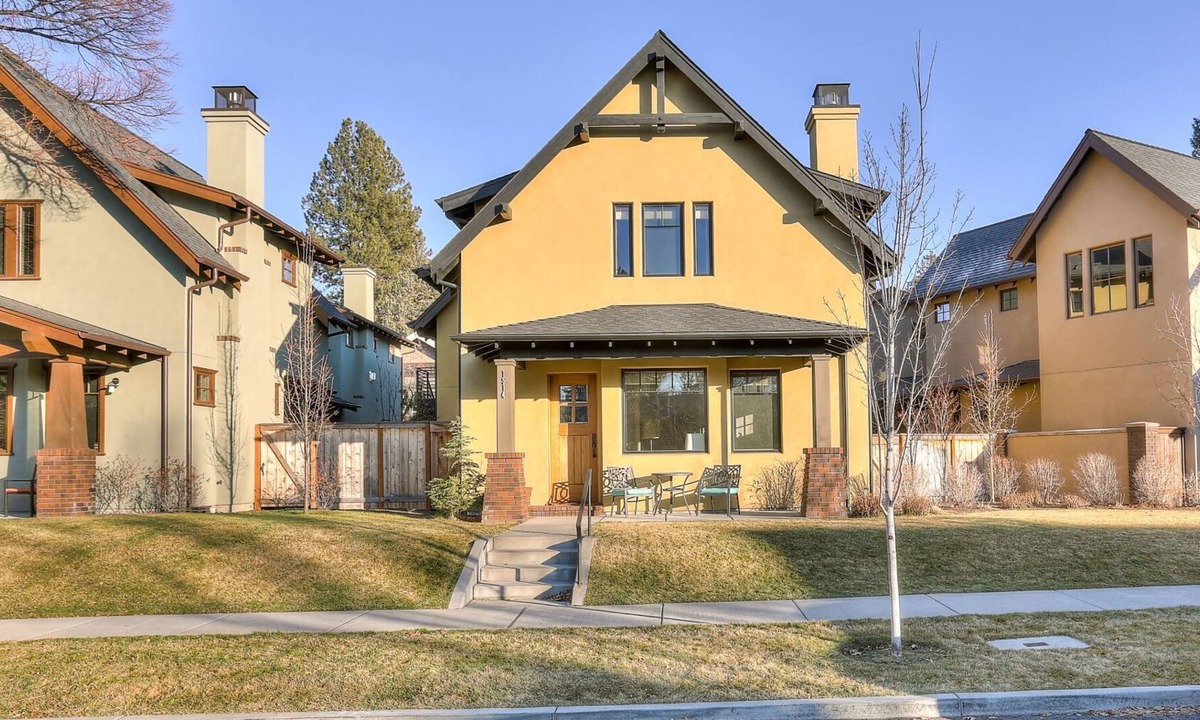 River Terrace House | Bluebird Day - Downtown Awbrey