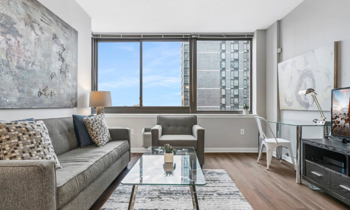 Hudson Exchange Apartment | Bluebird Suites near PATH