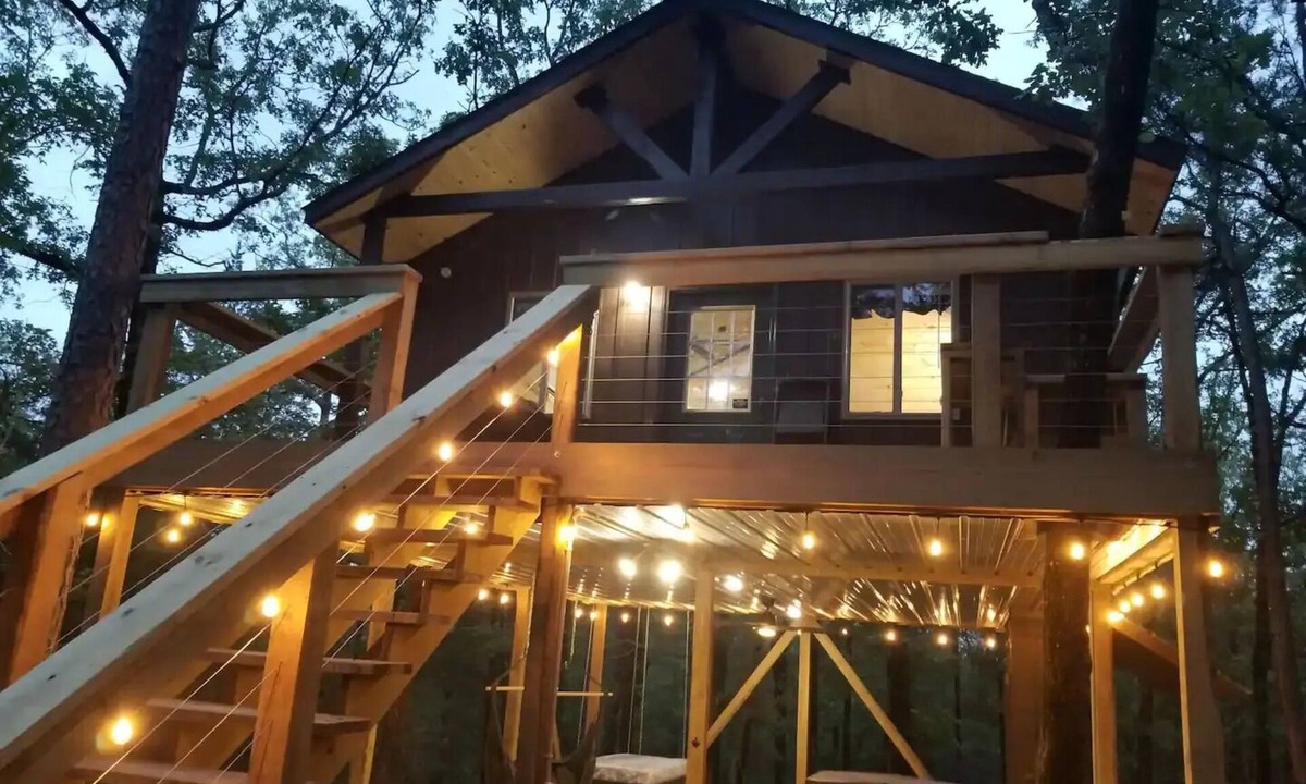Whitesboro Cabin | Bluebird Treehouse Big Cedar Wilderness Cabins