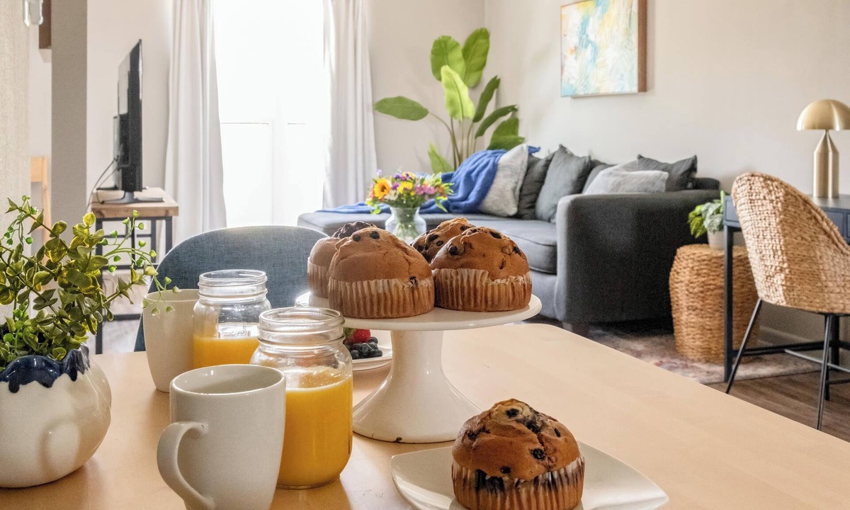 Downtown Apartment | Bluebonnet Blooms: Bright Studio Near Downtown