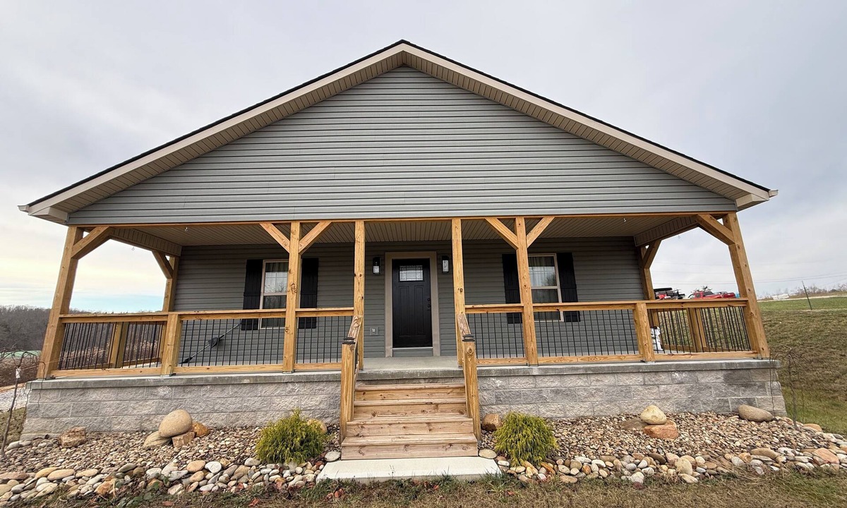 Woodbine House | Bluegrass Bungalow in the heart of Corbin