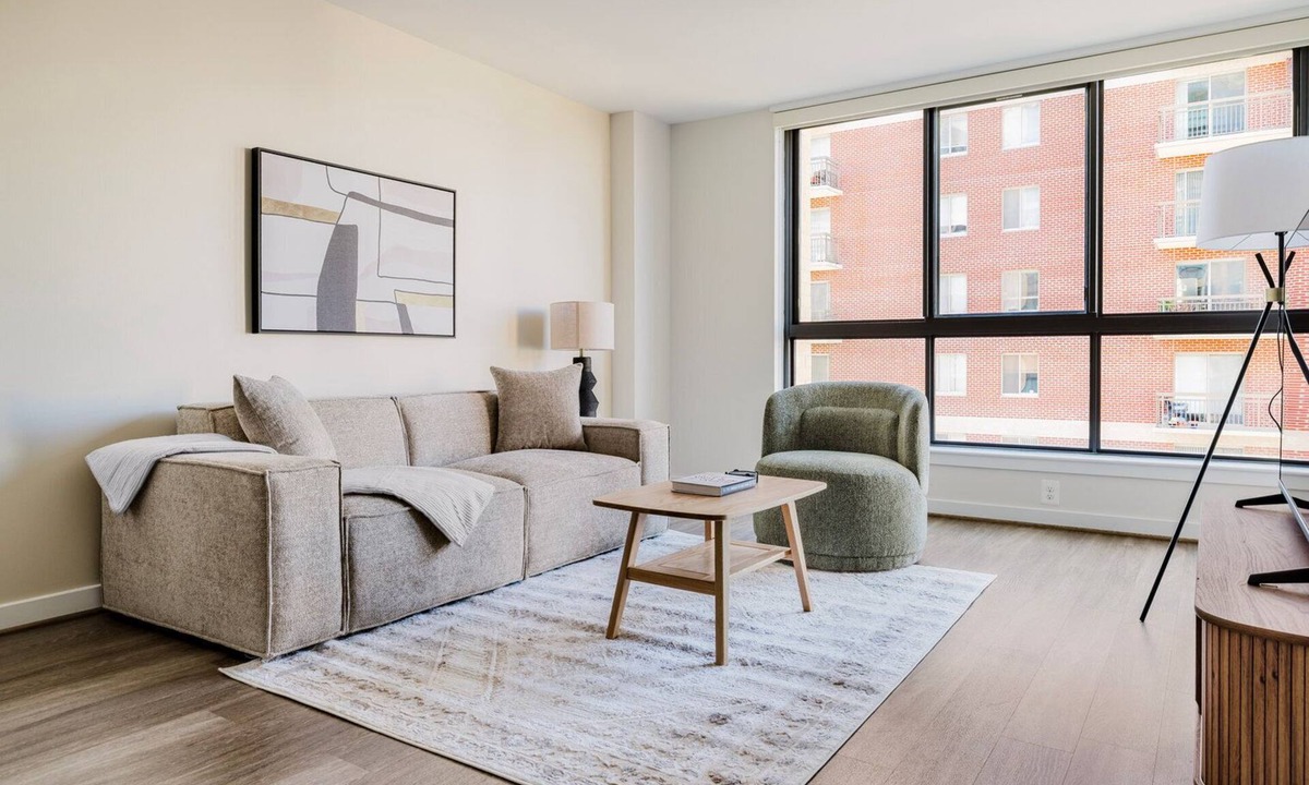 Ballston Apartment | Blueground | Ballston, pool, nr Arlington Cemetery