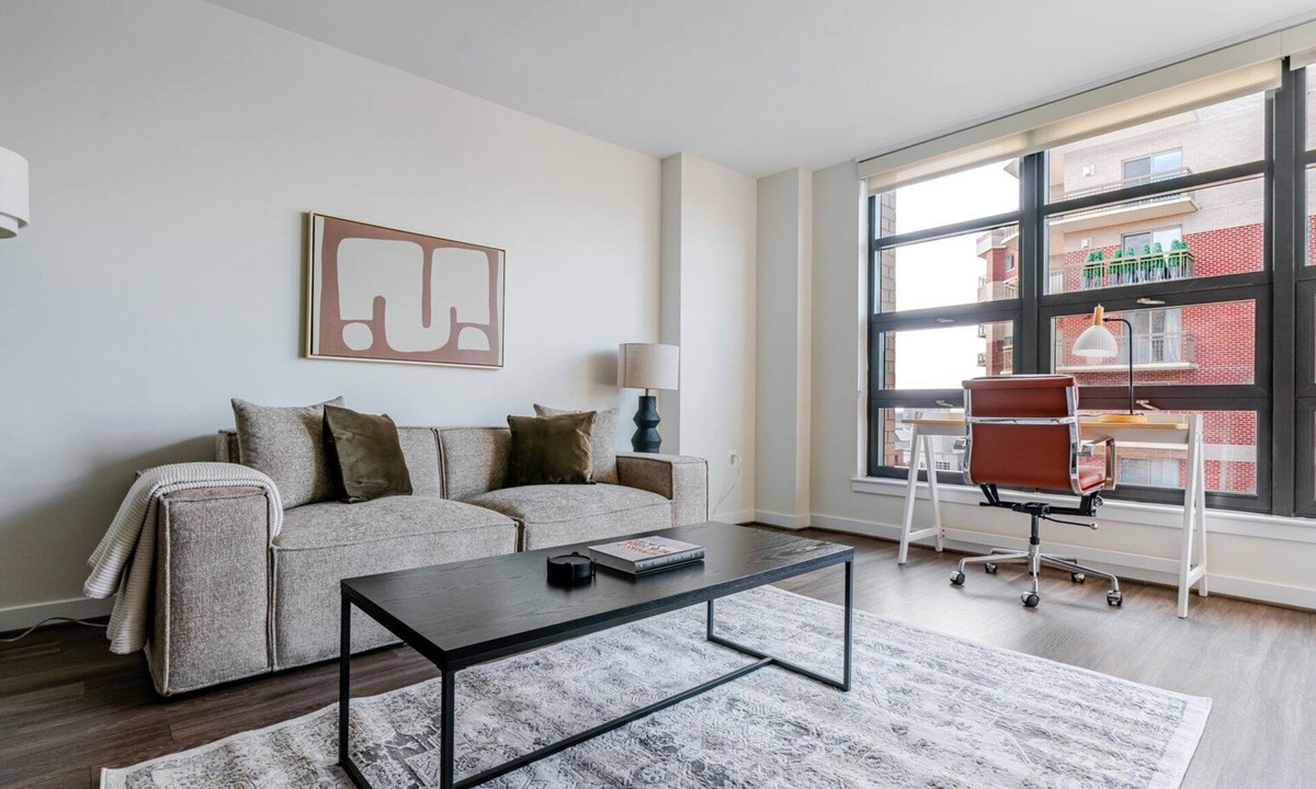 Ballston Apartment | Blueground | Ballston, pool, nr Arlington Cemetery