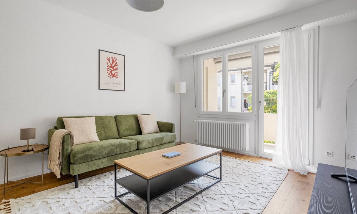 Iselin Apartment | Blueground | Basel-Iselin, balcony, nr Kunstmuseum