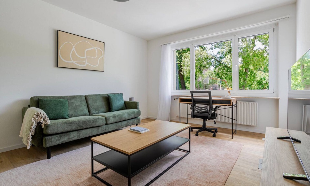 Vorstadte Apartment | Blueground | Basel-Vorstaedte, balcony, nr Rhine