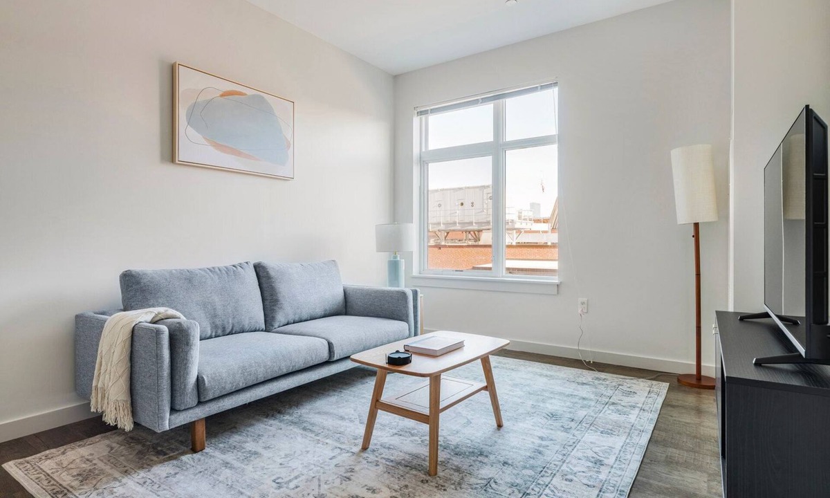 Cambridgeport Apartment | Blueground | Cambridgeport, rooftop, nr MIT
