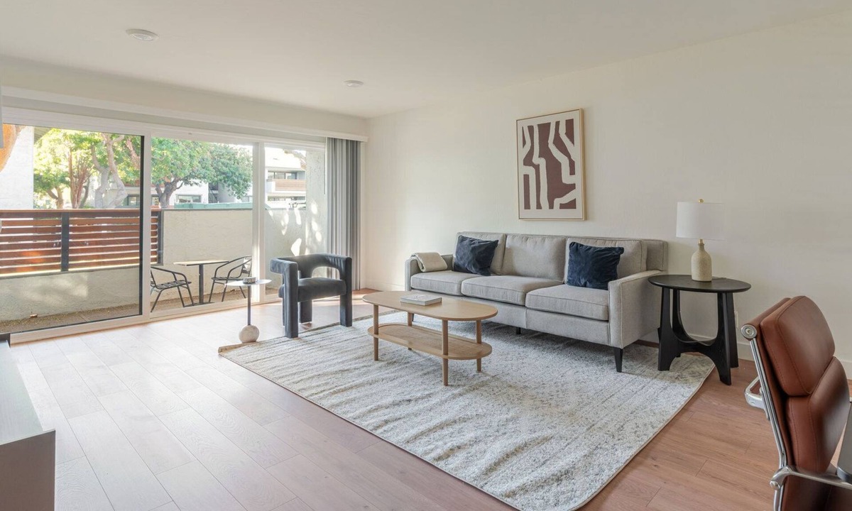 Cupertino Apartment | Blueground | Cupertino, pool, nr Memorial Park