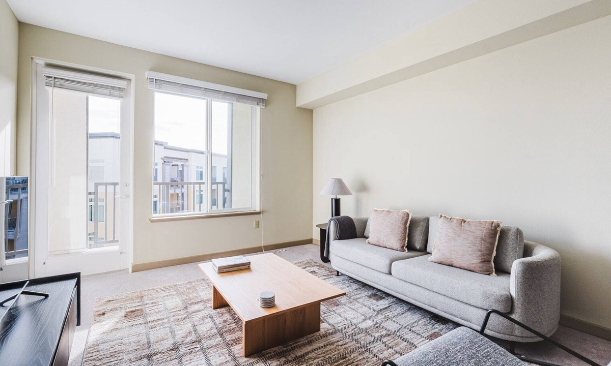 Dublin Apartment | Blueground | Dublin, pool & AC, nr Heritage Park