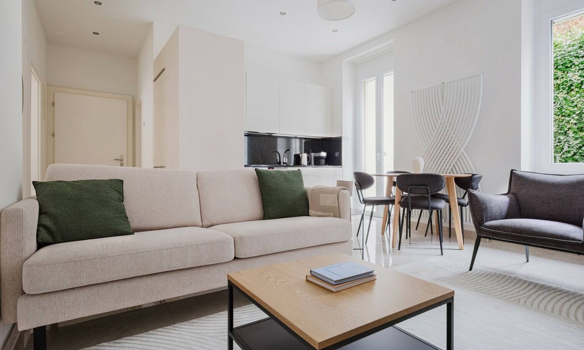 District 2 Apartment | Blueground | Enge, terrace, nr Lake Zurich