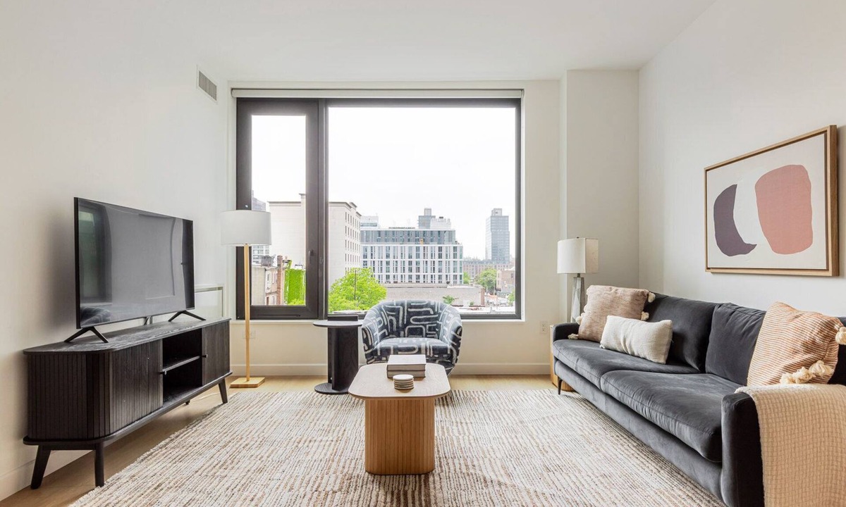 Gowanus Apartment | Blueground | Gowanus, rooftop pool, nr Prospect Park