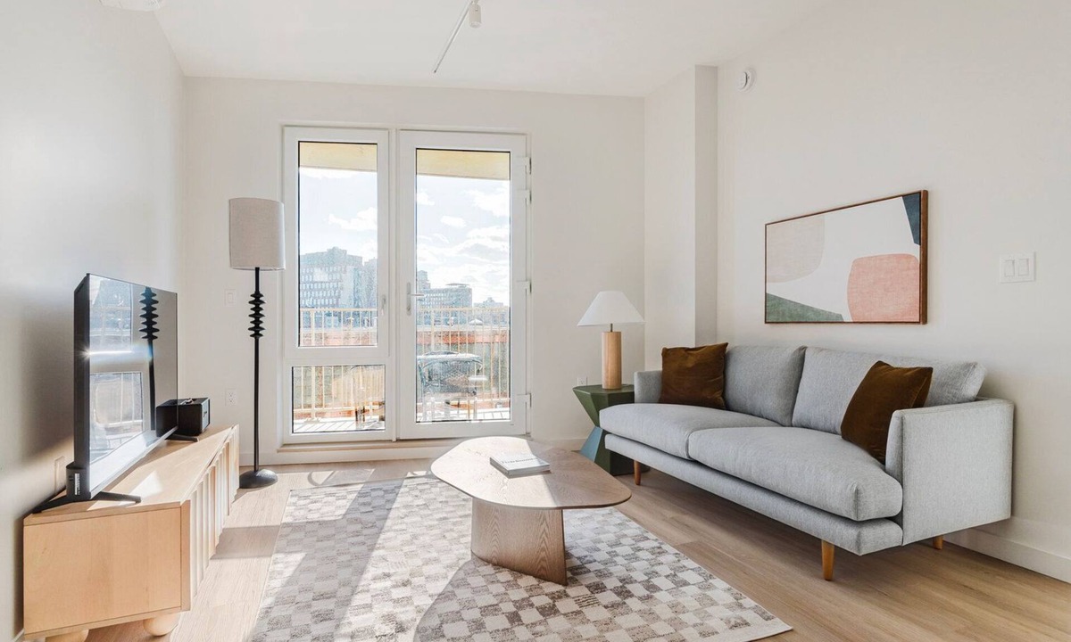 Greenpoint Apartment | Blueground | Greenpoint, rooftop, nr Transmitter Park