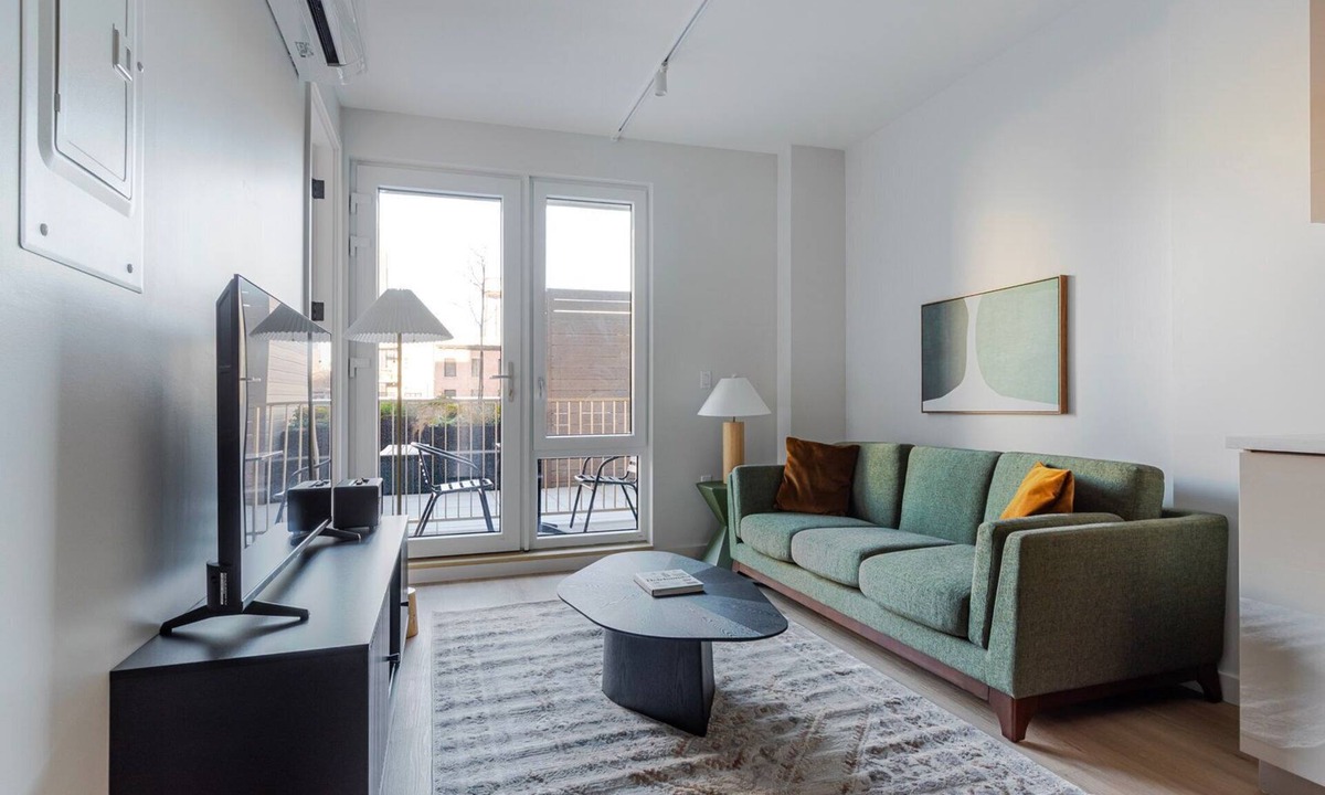 Greenpoint Apartment | Blueground | Greenpoint, rooftop, nr Transmitter Park
