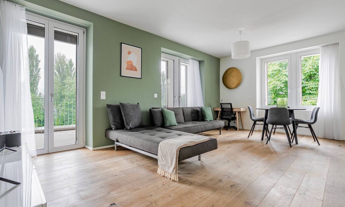 Hoengg Apartment | Blueground | Höngg, balcony, nr Uetliberg