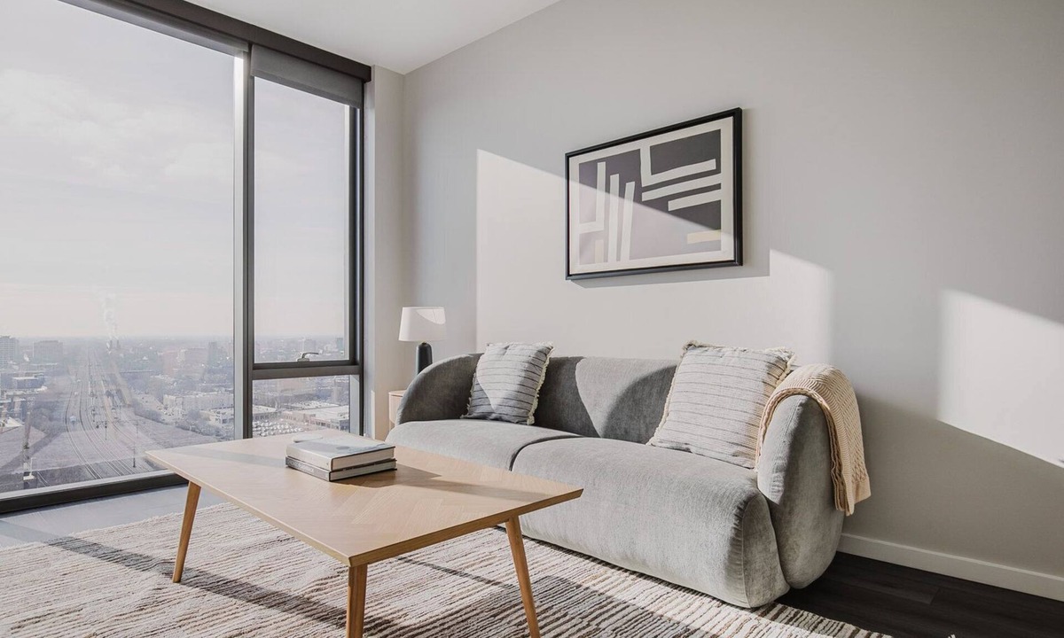 East Hyde Park Apartment | Blueground | Hyde Park, AC, w/d, nr museum