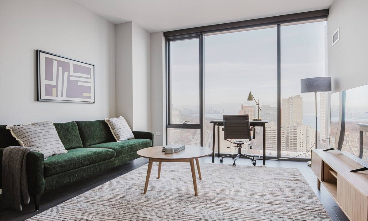 East Hyde Park Apartment | Blueground | Hyde Park, AC, w/d, nr museum