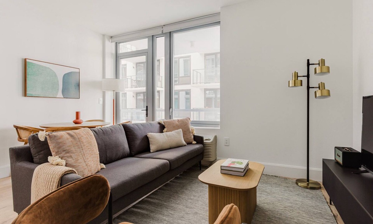 Powerhouse Arts District Apartment | Blueground | Jersey City, EV charging, nr park