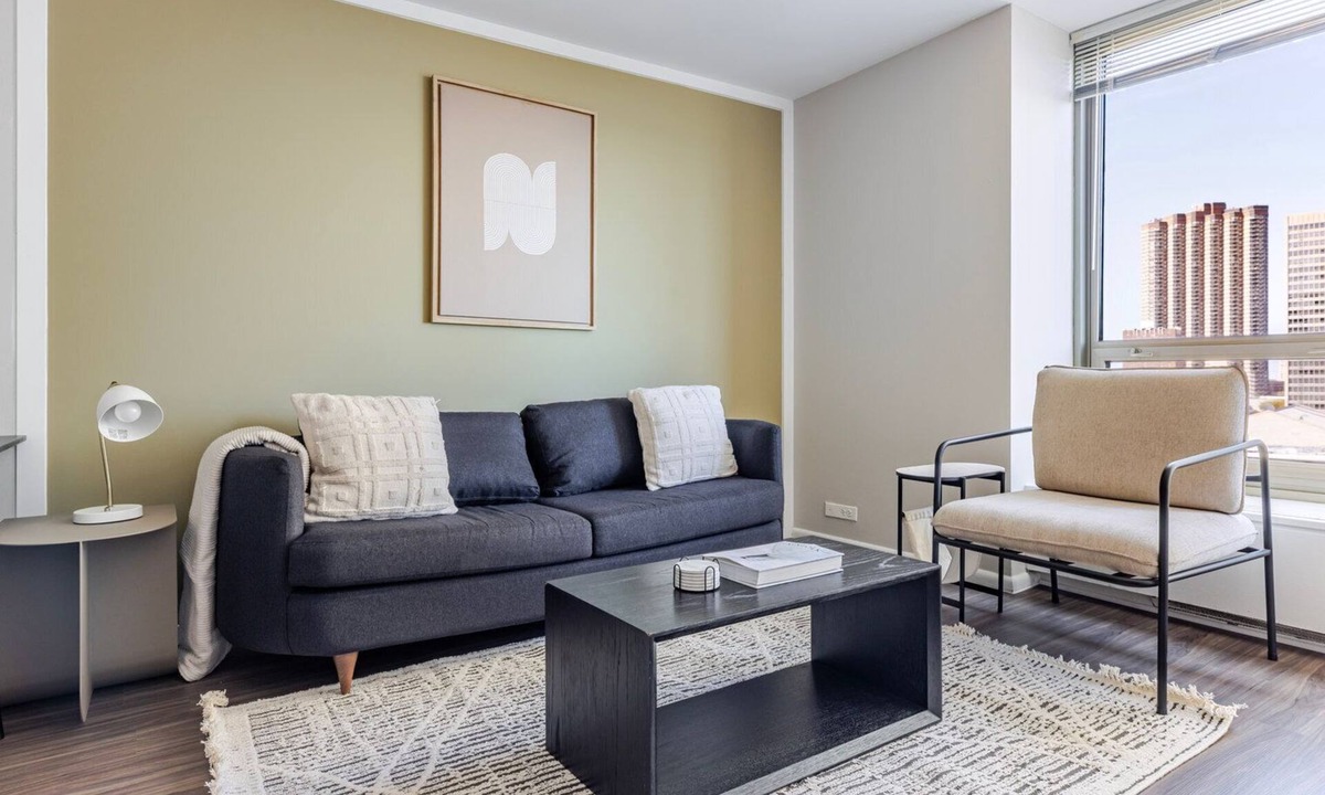 Lake View East Apartment | Blueground | Lake View East, rooftop, nr Lakefront