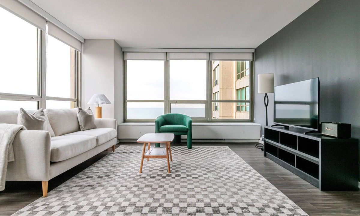 Lake View East Apartment | Blueground | Lake View East, rooftop, nr Lake Shore