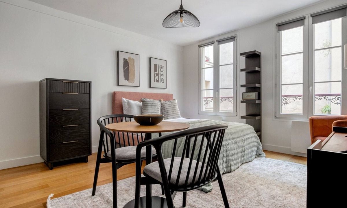 Quartier Sainte-Avoye Apartment | Blueground | Les Halles, renovated & furnished