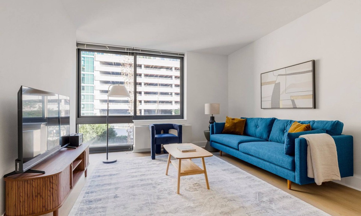 Hunters Point Apartment | Blueground | Long Island City, pool, nr Gantry Plaza