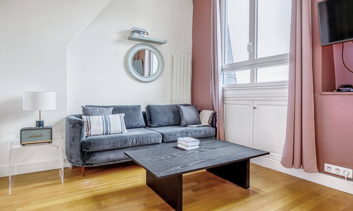 L'Europe Apartment | Blueground | Miromesnil, nr Parc Monceau