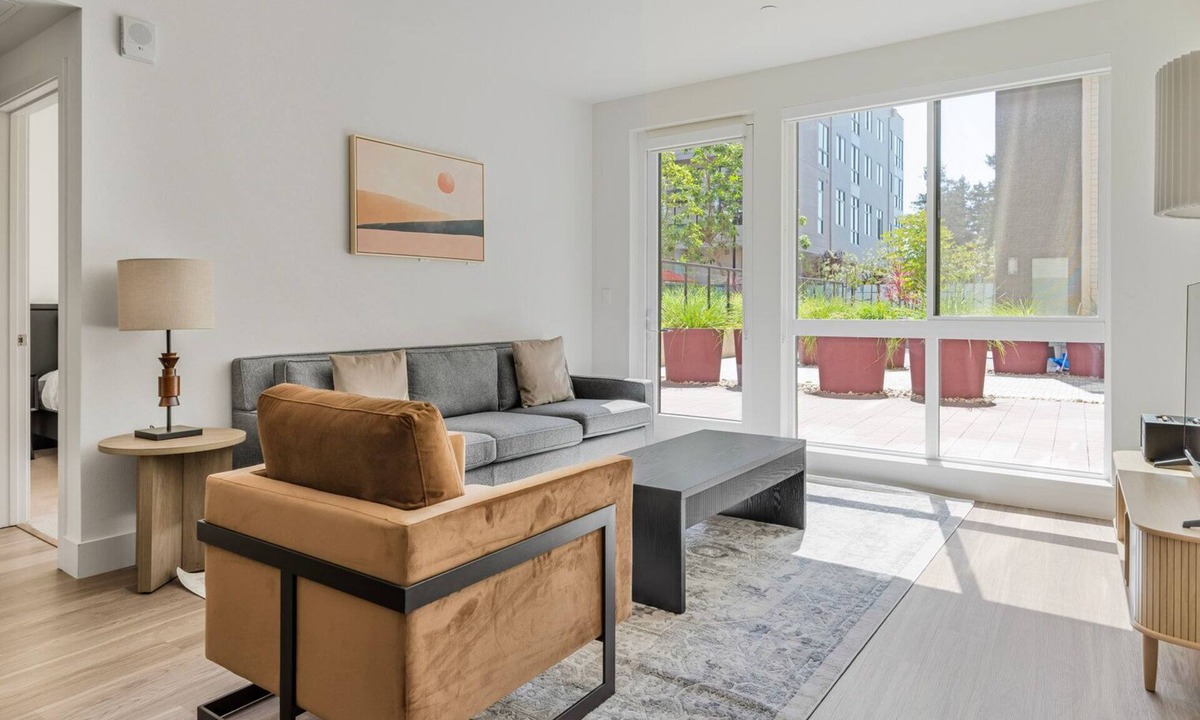 Mountain View Apartment | Blueground | Mountain View, pool, nr Shoreline Park