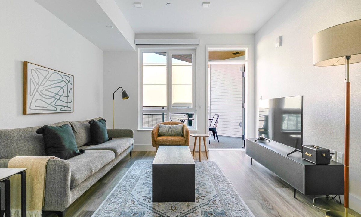 Pleasant Hill Apartment | Blueground | Pleasant Hill, pool, nr Diablo Park