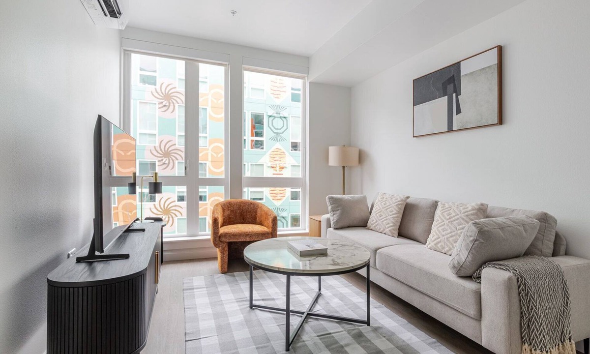 Redmond Apartment | Blueground | Redmond, pool & AC, nr park