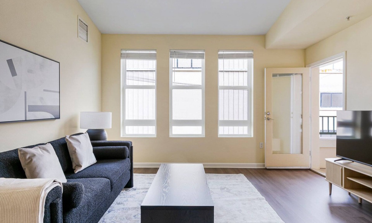 San Bruno Apartment | Blueground | San Bruno, pool, nr Baylands Park