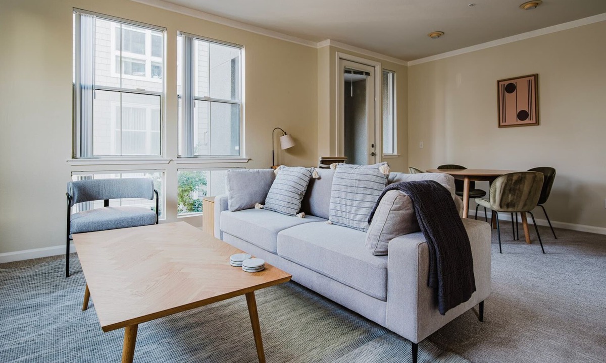 Central San Mateo Apartment | Blueground | San Mateo, pool & w/d, nr park