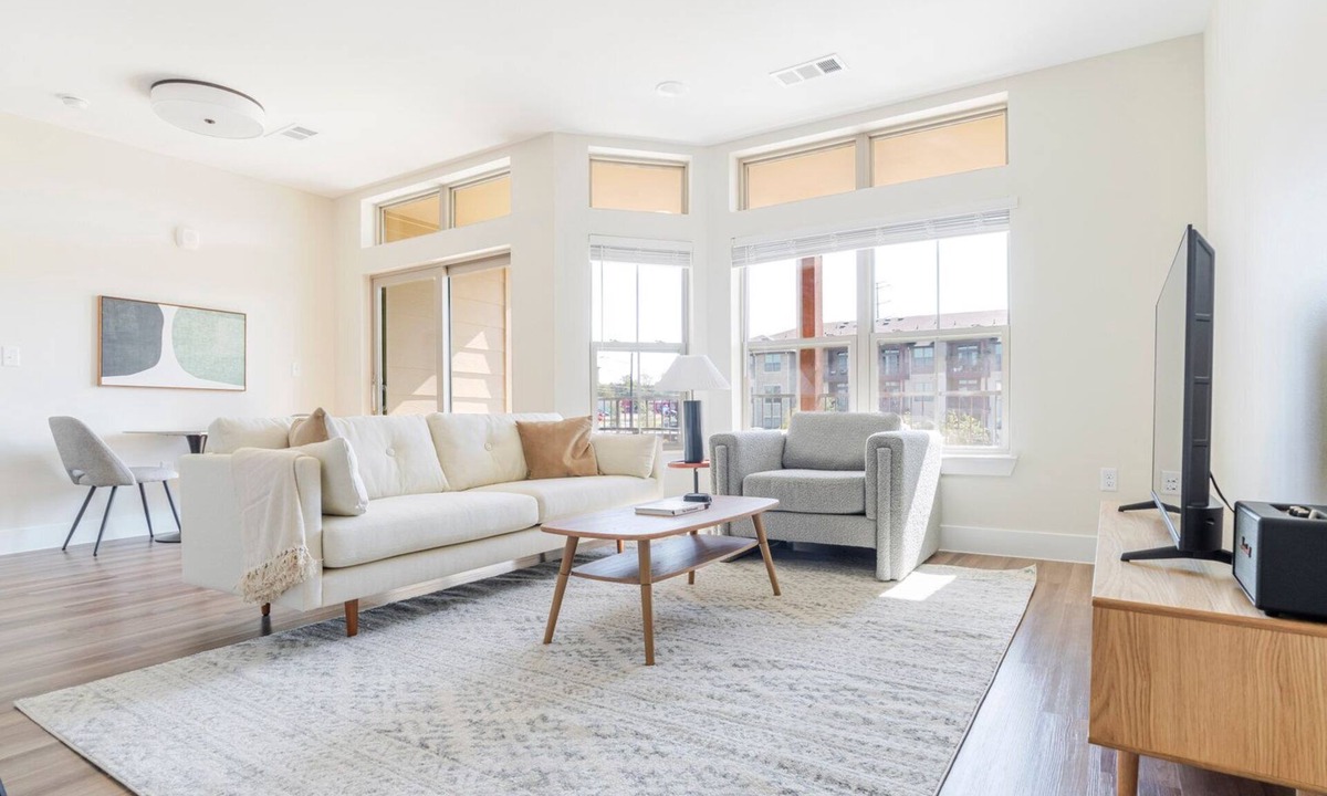 Scofield Farms Apartment | Blueground | Scofield Farms, pool, nr Walnut Creek