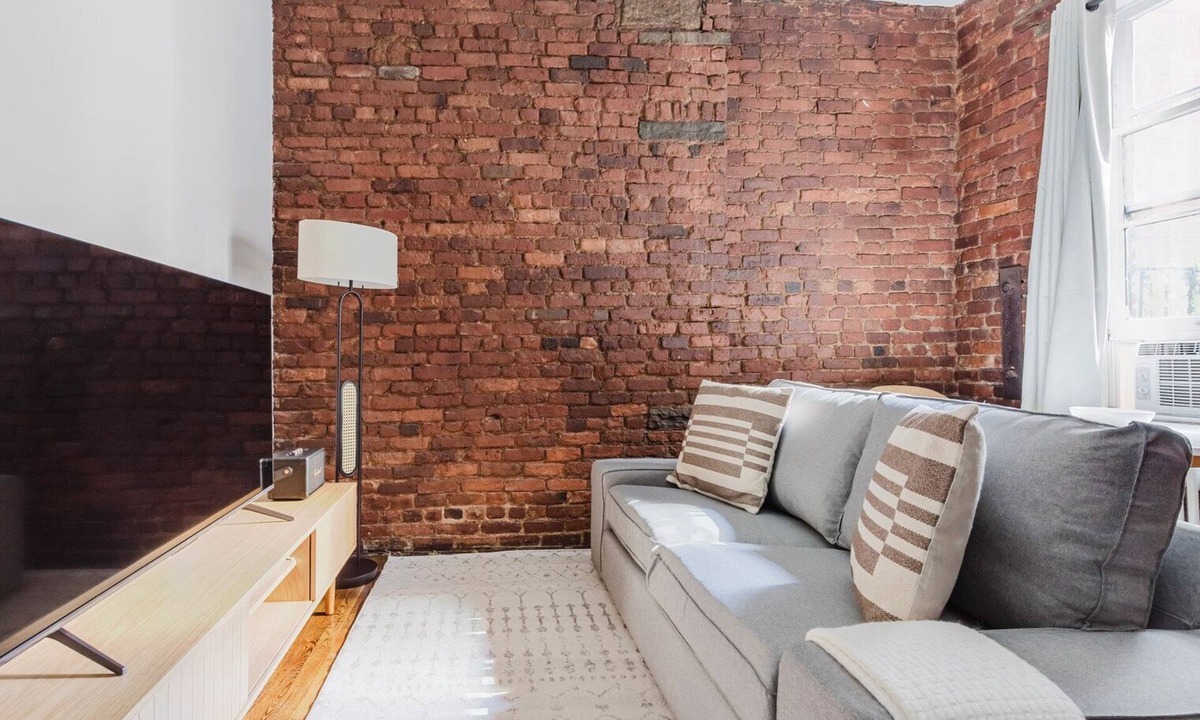 SoHo Apartment | Blueground | SoHo, AC & elevator, nr park