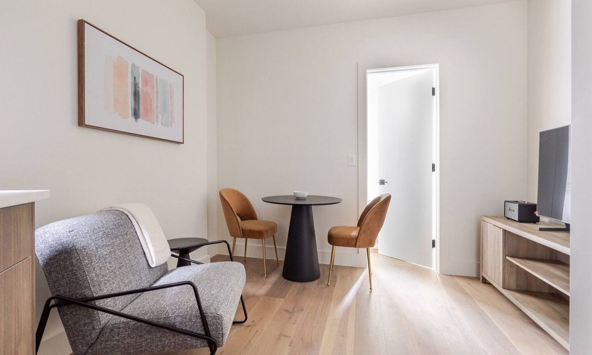 SoHo Apartment | Blueground | SoHo, w/d, AC, nr landmarks