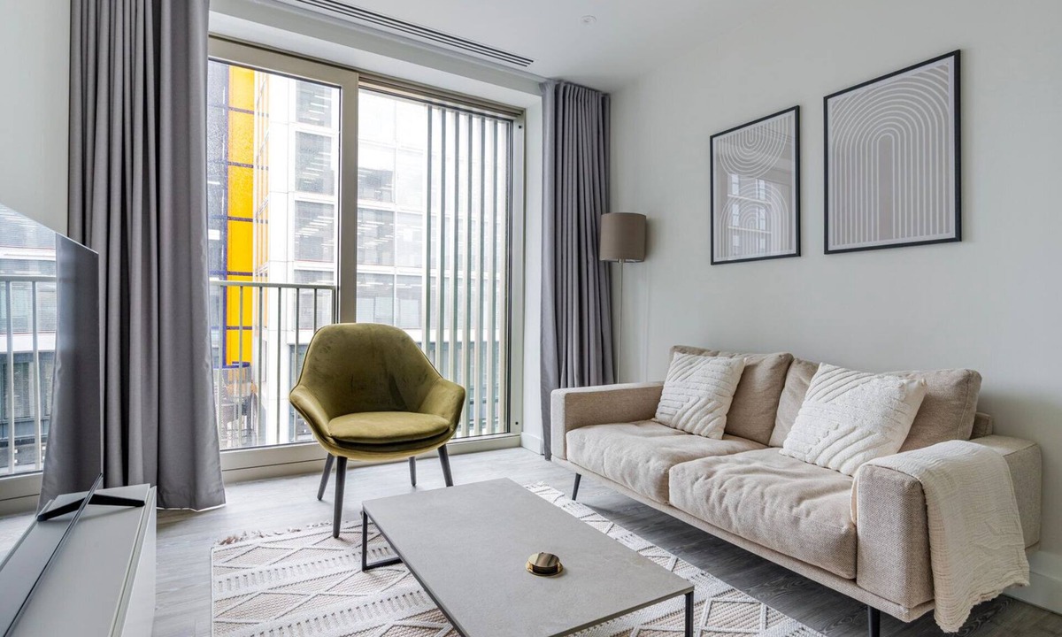 Stratford and New Town Apartment | Blueground | Stratford, rooftop, nr Olympic Park