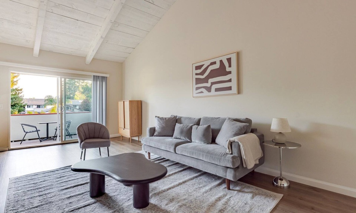 Sunnyvale West Apartment | Blueground | Sunnyvale West, pool, nr Baylands Park