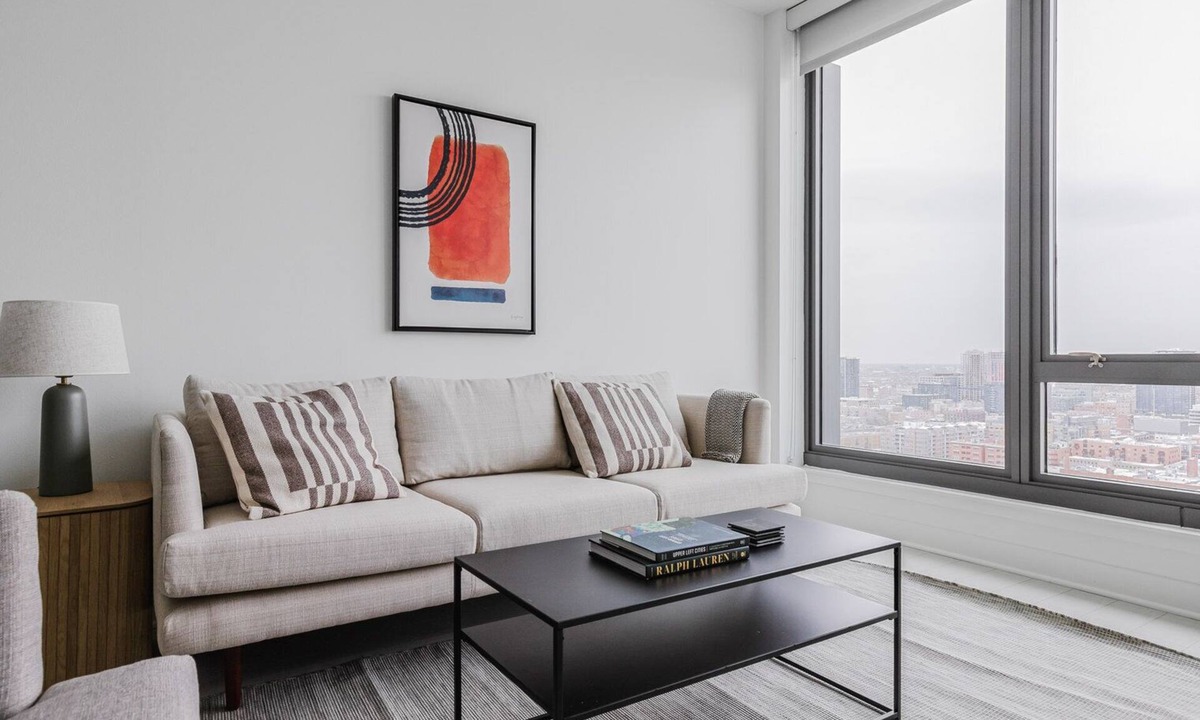 West Loop Apartment | Blueground | West Loop, pool & AC, nr Willis