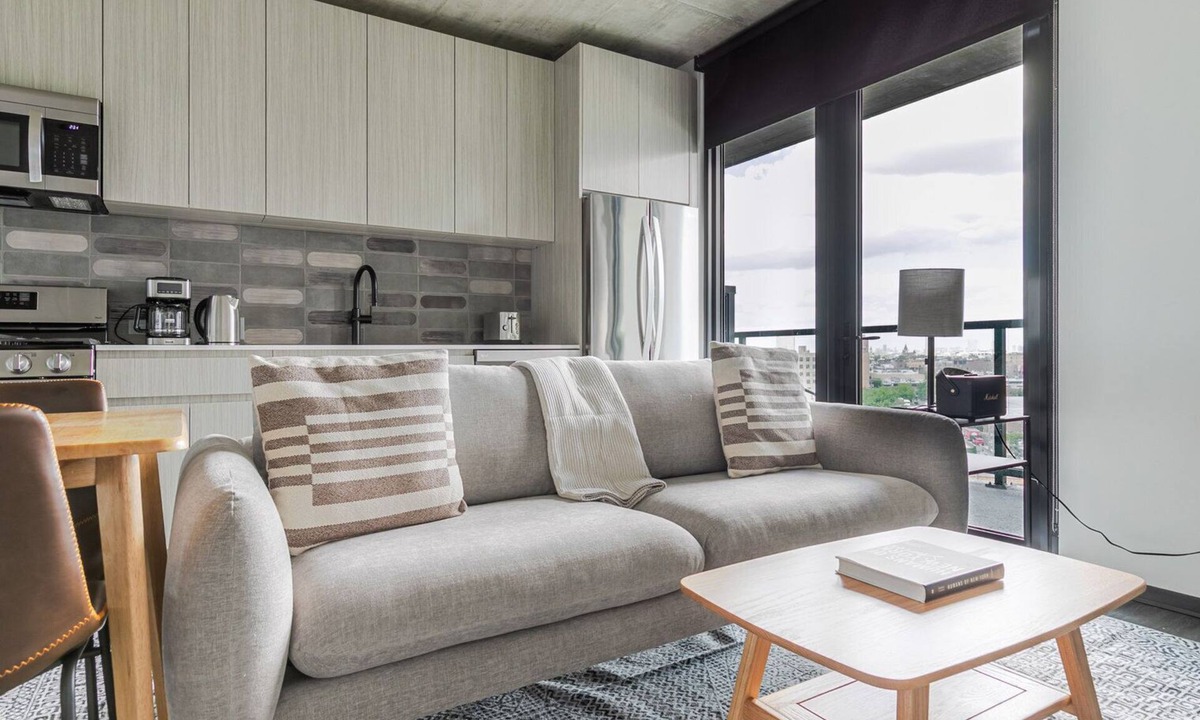 Near West Side Apartment | Blueground | West Loop, pool, nr Union Park