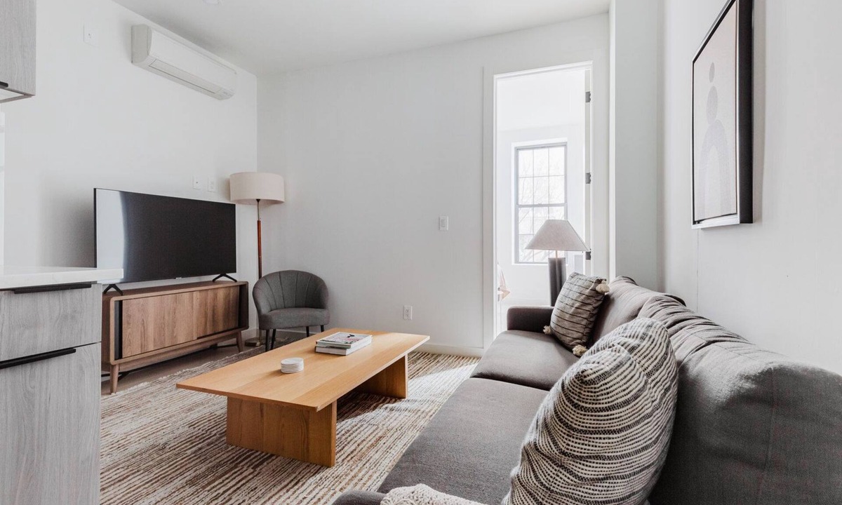 Williamsburg Apartment | Blueground | Williamsburg, AC & w/d, nr parks