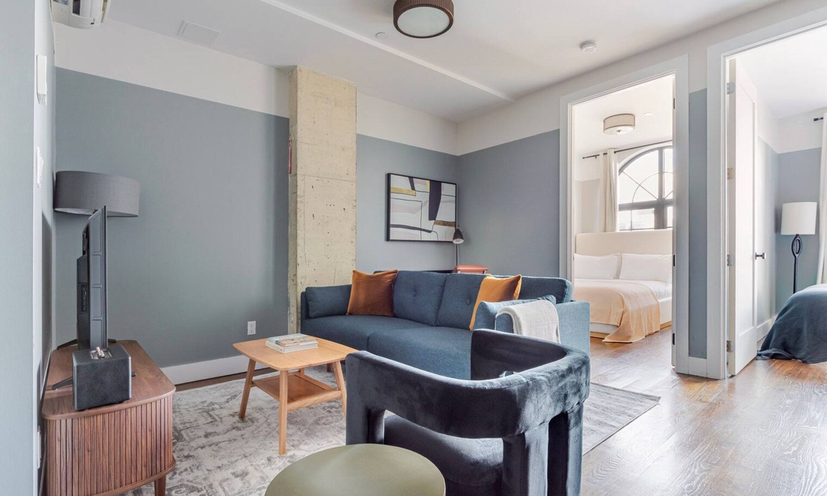 Williamsburg Apartment | Blueground | Williamsburg, rooftop, nr East River